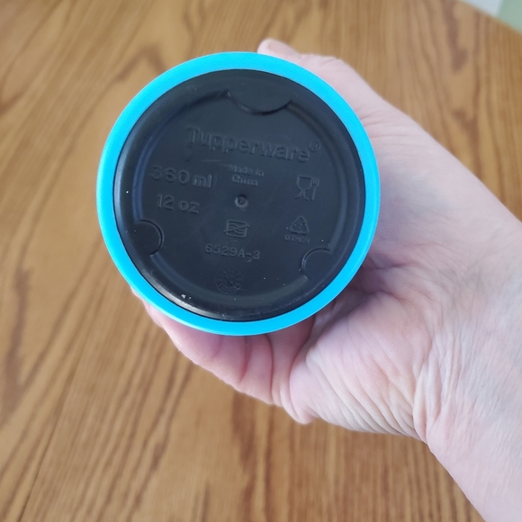 SaleTupperware Travel Mug - Picture 3 of 6